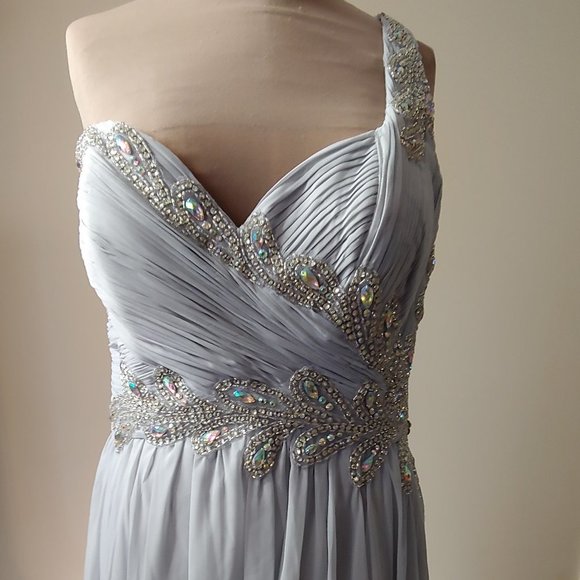 Dave & Johnny Dresses & Skirts - NWT Dave and Johnny Design Style #10461 Formal